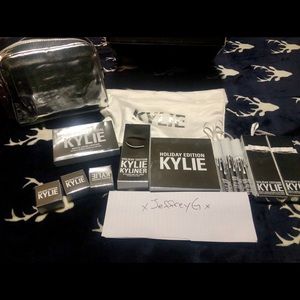 💯Kylie Cosmetics Limited Holiday Edition💯